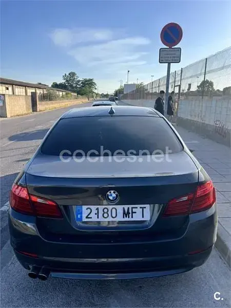 Usado BMW 518 150 CV (110 kW) 2015 Negro Berlina