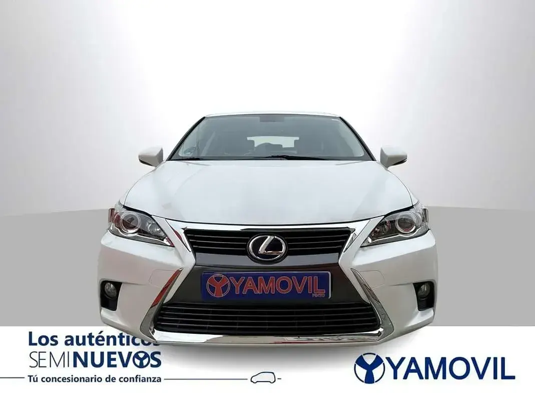 Usado Lexus CT200h Executive Line 136 CV (100 kW) 2016 Blanco Utilitario