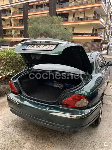 Usado Jaguar X-type Executive 130 CV (95 kW) 2006 Verde Berlina