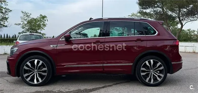 Usado VW Tiguan Sportline 190 CV (139 kW) 2017 Granate SUV