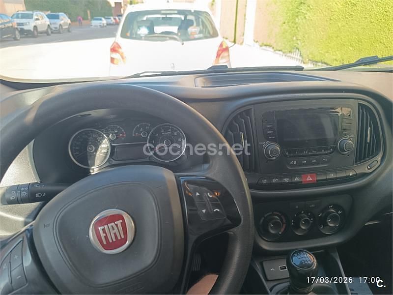 Usado Fiat Doblò Easy 120 CV (88 kW) 2020 Blanco Monovolumen