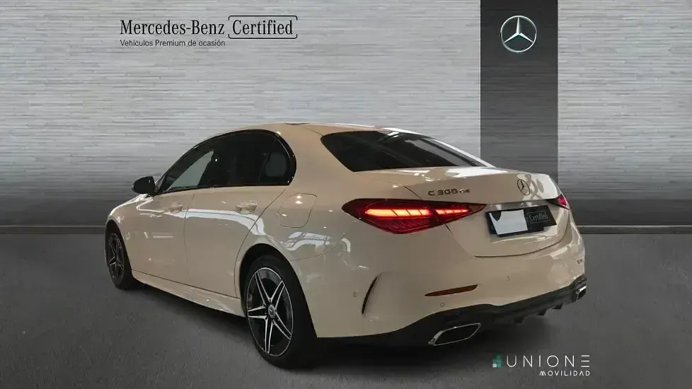 Usado Mercedes C300 313 CV (230 kW) 2025 Blanco Berlina