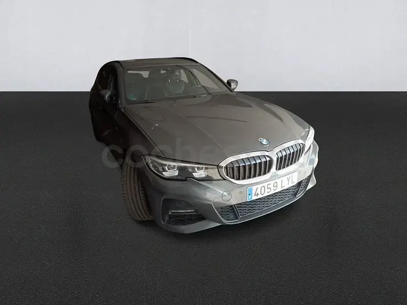 Usado BMW 318 Shadowline 150 CV (110 kW) 2022 Gris / plata Familiar