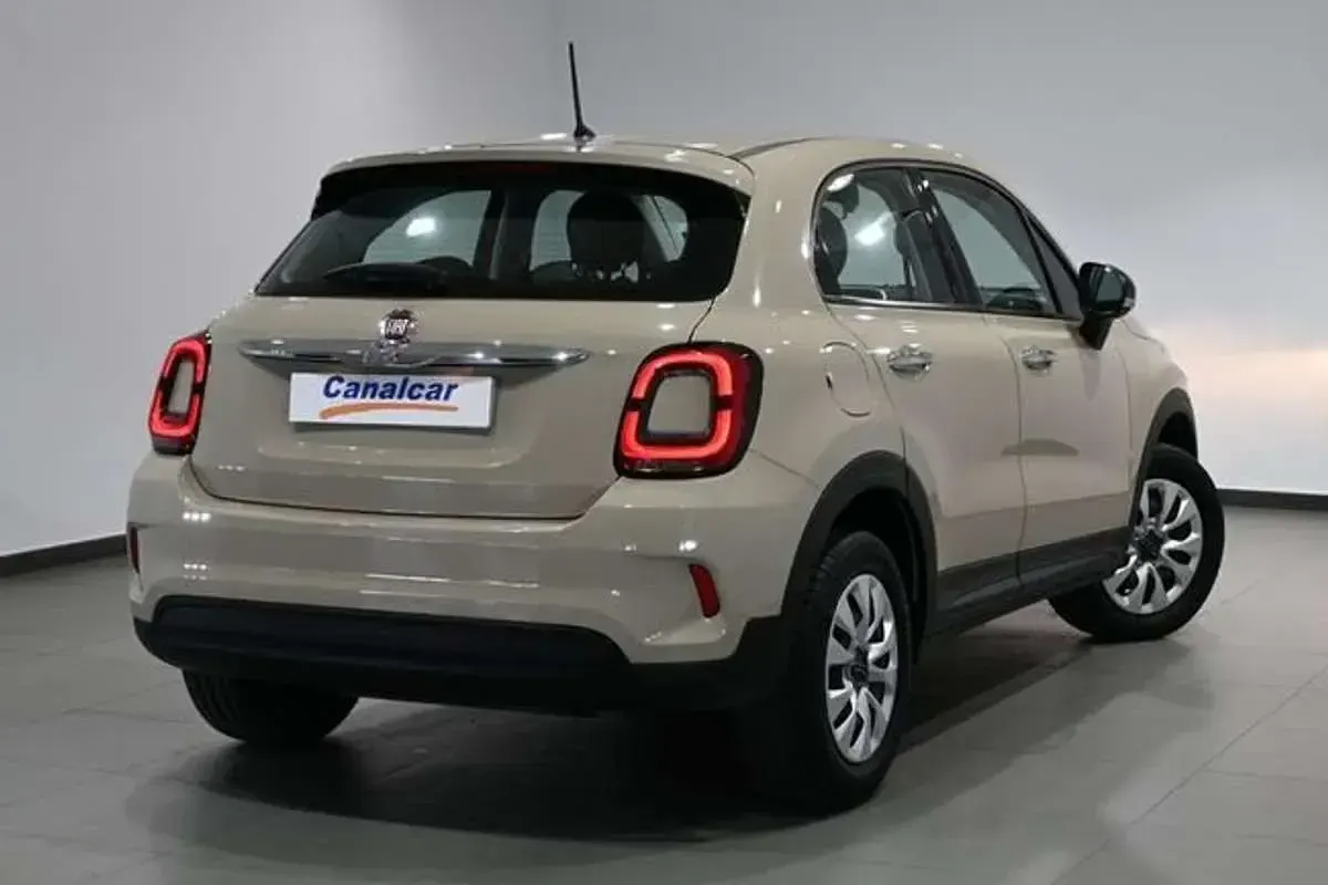 Usado Fiat 500 Lounge 69 CV (50 kW) 2019 Beige Utilitario