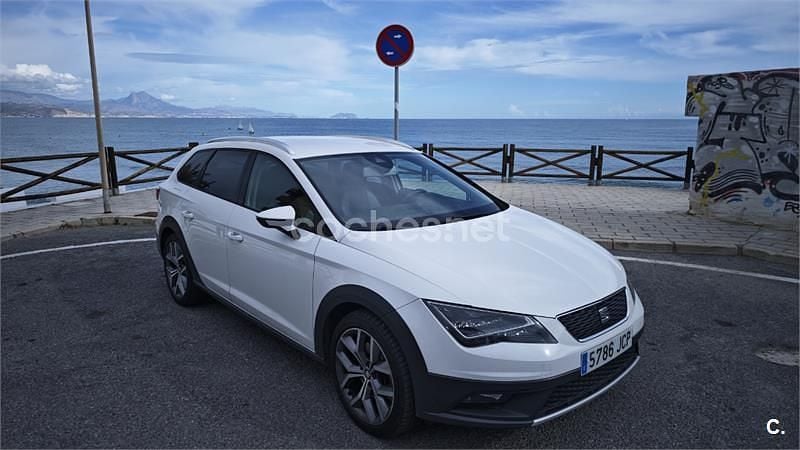 Usado Seat Leon ST 180 CV (132 kW) 2016 Blanco Familiar