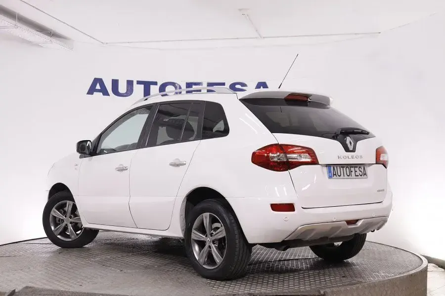 Usado Renault Koleos Bose Edition 150 CV (110 kW) 2011 Blanco SUV