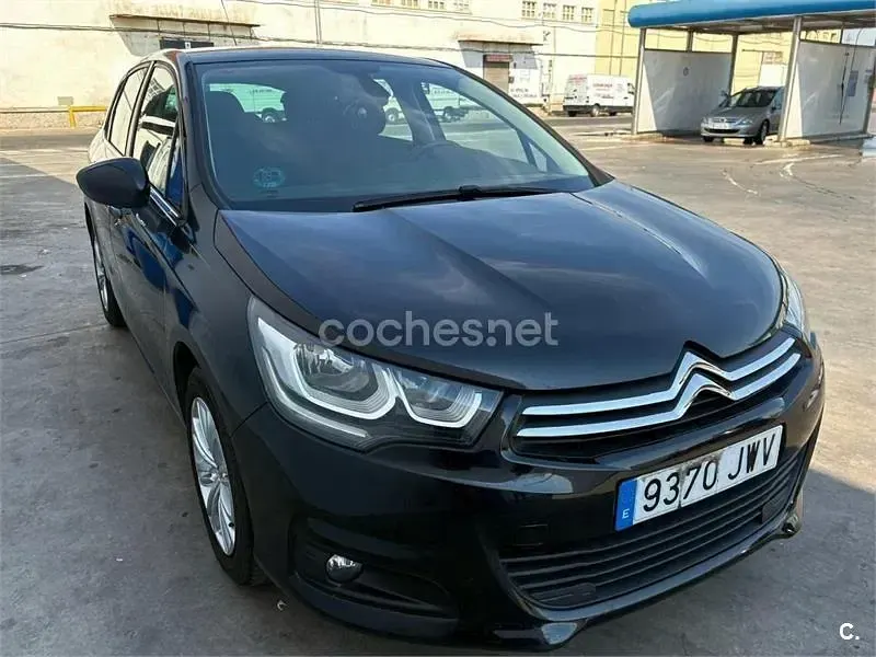 Usado Citroën C4 Live 99 CV (72 kW) 2017 Negro Berlina