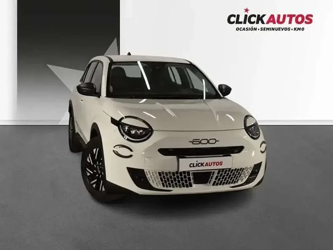 Usado Fiat 600 Pop 111 CV (81 kW) 2025 Blanco SUV