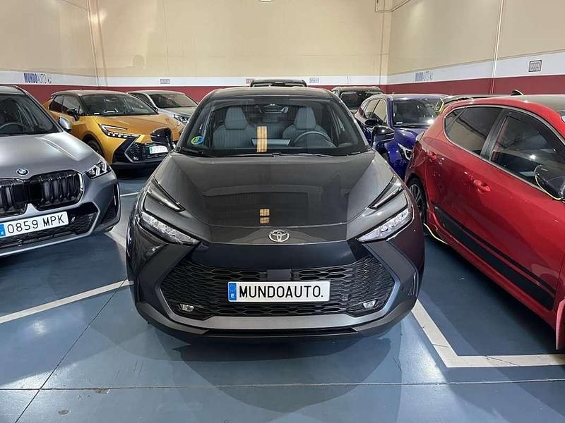 Nuevo Toyota C-HR Advance 140 CV (102 kW) 2025 Gris / plata SUV