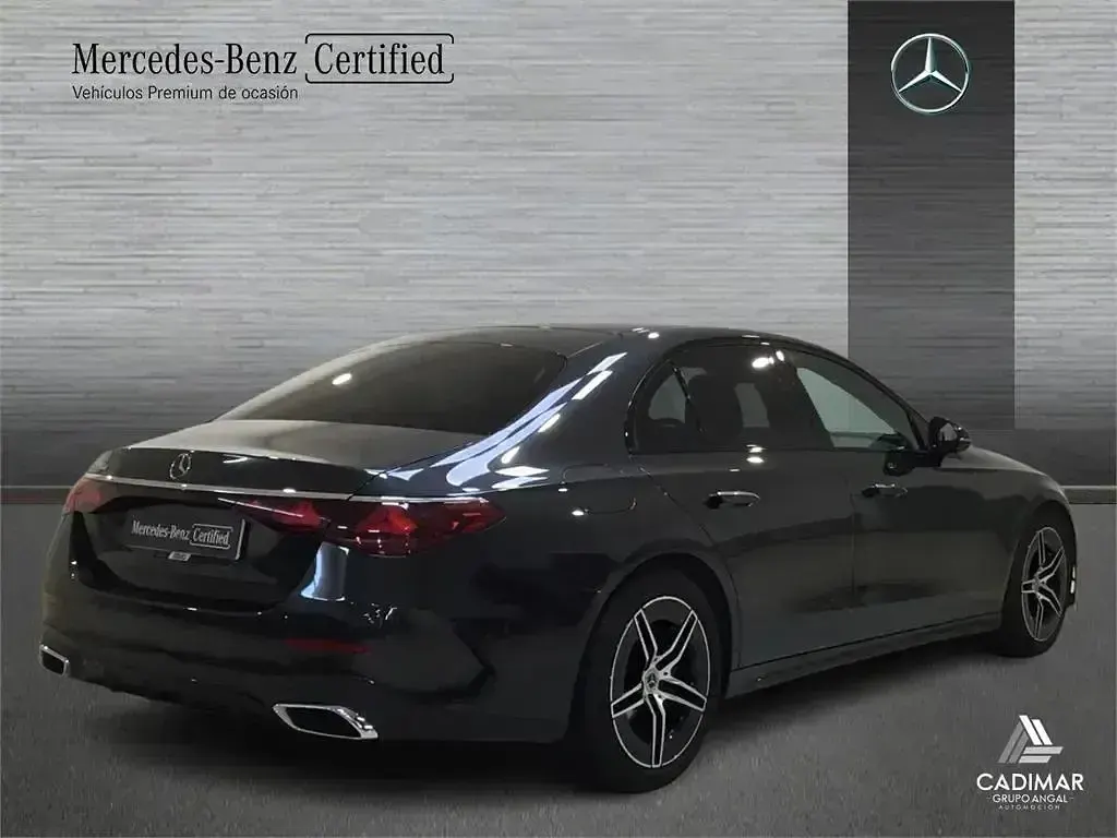 Usado Mercedes E220 197 CV (144 kW) 2025 Gris Berlina
