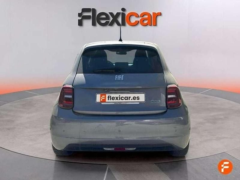 Usado Fiat 500e Icon 86 kW (118 CV) 2021 Gris Berlina