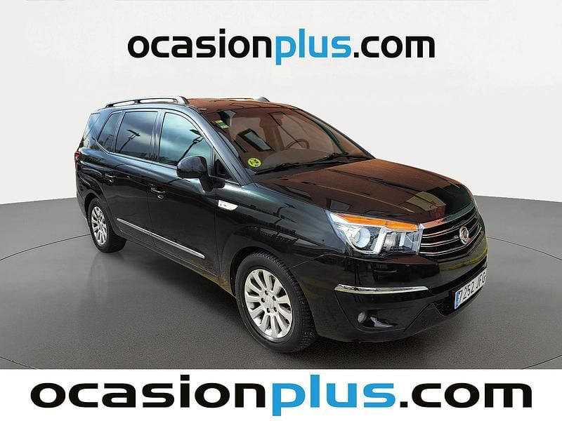 Usado Ssangyong (KGM) Rodius Limited 155 CV (114 kW) 2015 Negro Monovolumen
