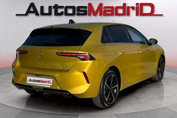 Usado Opel Astra Elegance 130 CV (95 kW) 2023