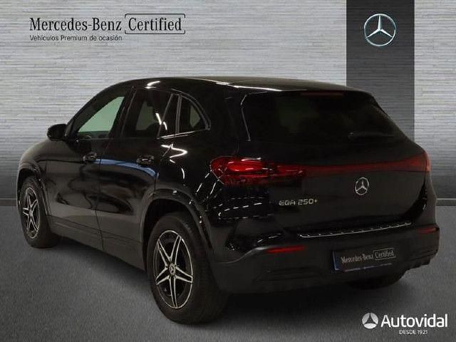 Usado Mercedes EQA250 139 kW (190 CV) 2024 Negro cosmos SUV