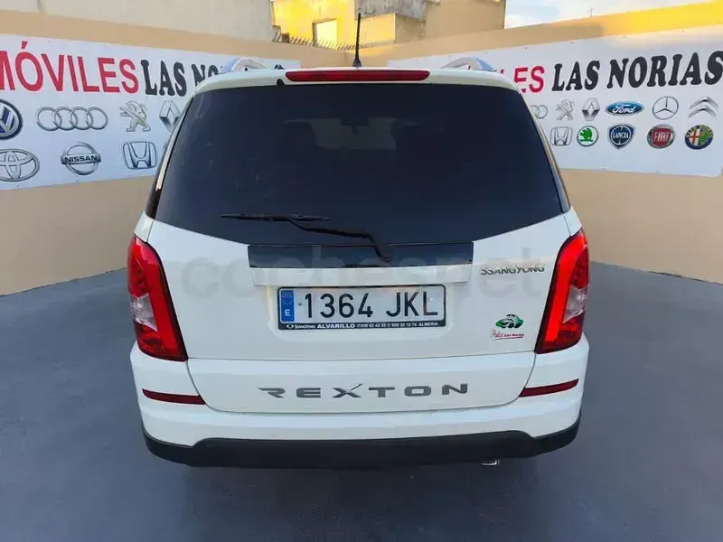 Usado SsangYong Rexton 155 CV (114 kW) 2016 Blanco SUV