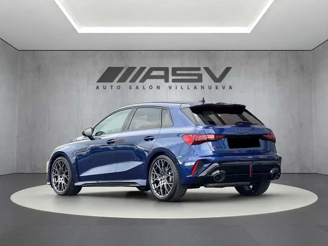 Usado Audi RS3 Sportback Exclusive 400 CV (294 kW) 2025 Azul Utilitario
