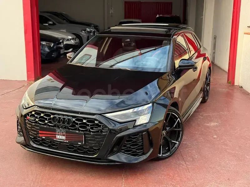 Usado Audi RS3 400 CV (294 kW) 2022 Negro Berlina
