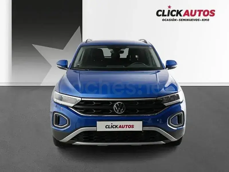Usado VW T-Roc Life 110 CV (80 kW) 2024 Azul SUV