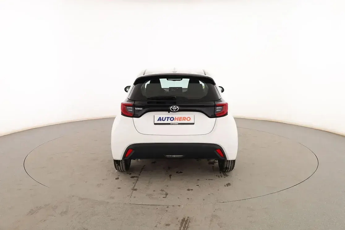 Usado Toyota Yaris Edition 125 CV (91 kW) 2022 Blanco Utilitario