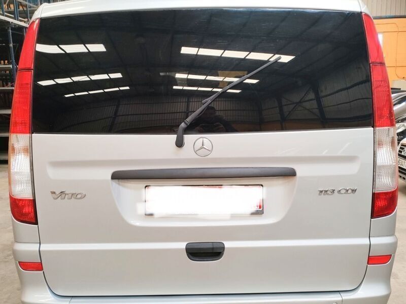 Usado Mercedes Viano 136 CV (100 kW) 2012 Gris Monovolumen