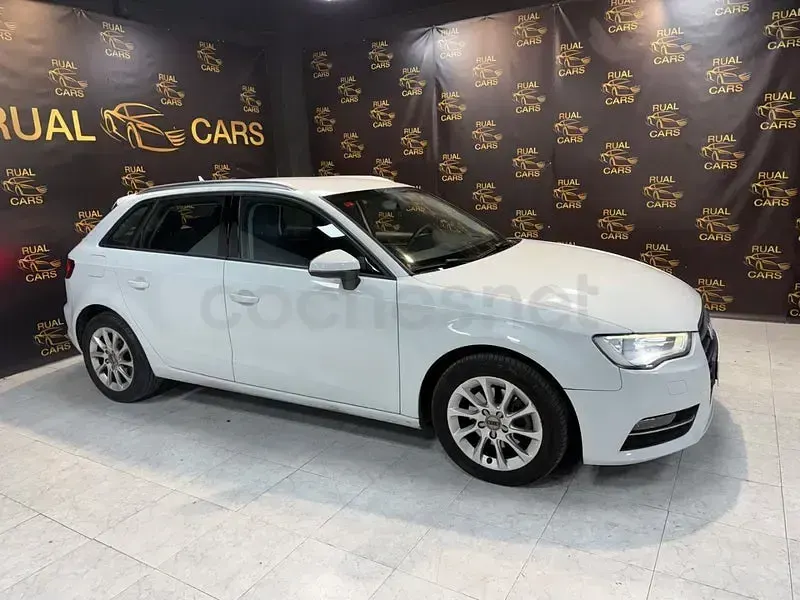Usado Audi A3 S-Line 110 CV (80 kW) 2014 Blanco Berlina