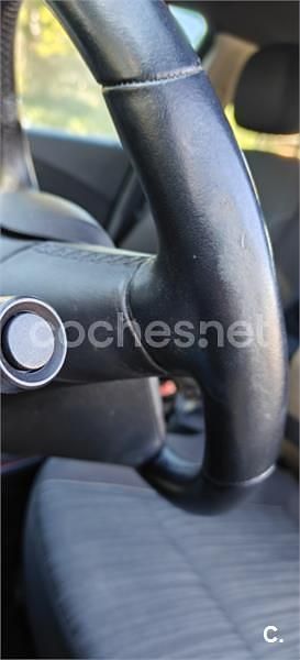 Usado Opel Astra Sportive 110 HP (80 kW) 2011 Preto Sedan