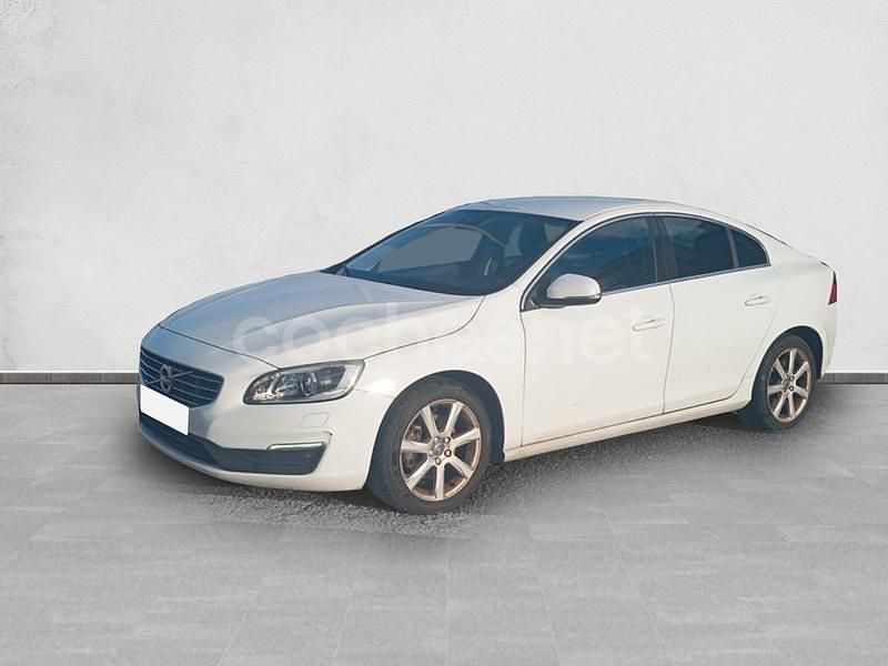 Blanco Usado 2016 Volvo S60 Momentum Berlina | 12.990 € - Imagen 1/4