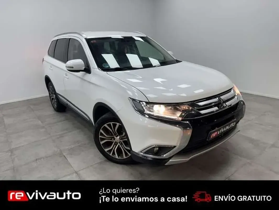 Usado Mitsubishi Outlander Motion 150 CV (110 kW) 2017 Blanco SUV