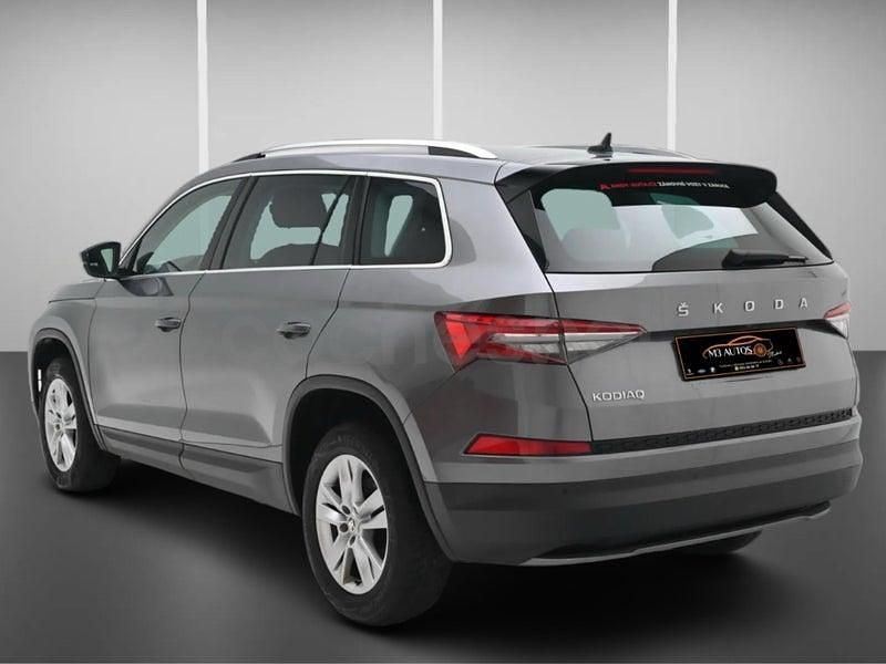 Usado Skoda Kodiaq Style 150 CV (110 kW) 2022 Gris / plata SUV