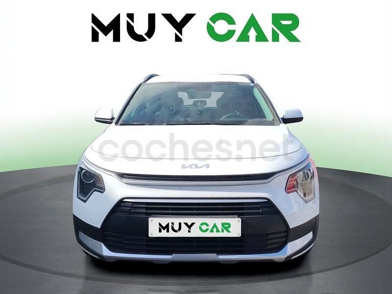 Usado Kia Niro 129 HP (94 kW) 2025 Branco SUV