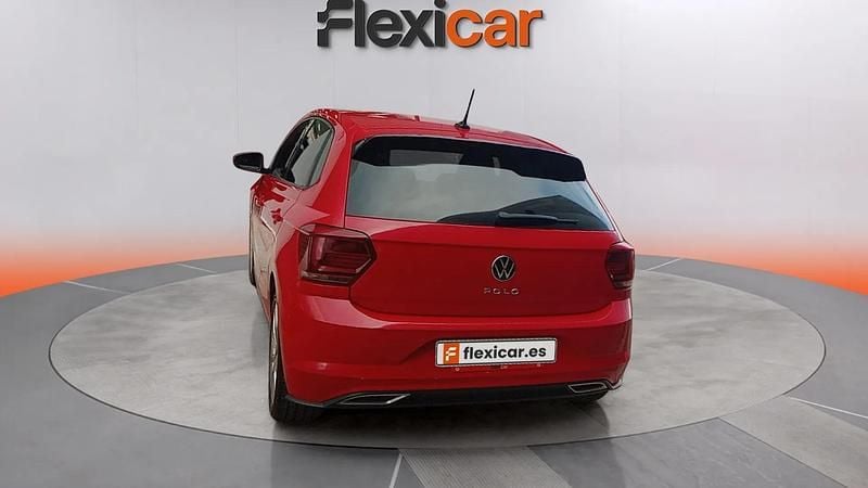 Usado VW Polo R-line 110 CV (80 kW) 2021 Rojo Utilitario
