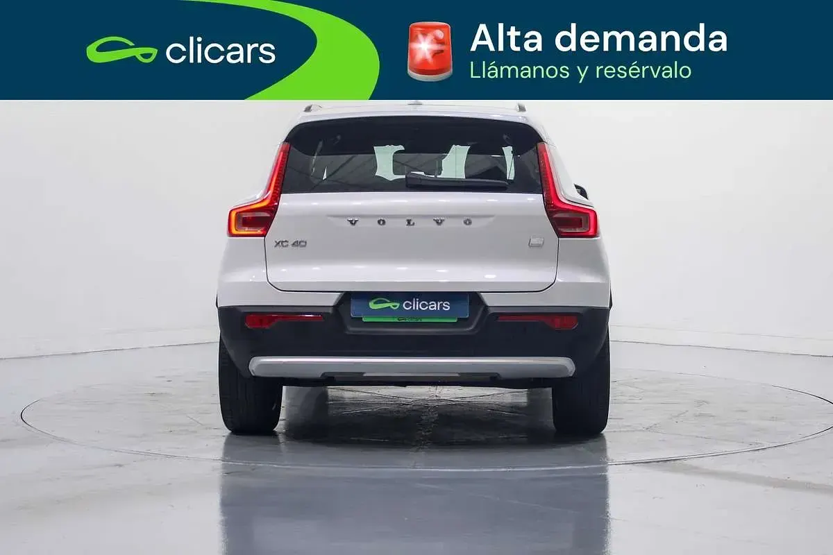 Usado Volvo XC40 Plus 179 CV (131 kW) 2023 Blanco SUV