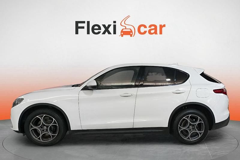 Usado Alfa Romeo Stelvio Executive 210 CV (154 kW) 2017 Blanco SUV