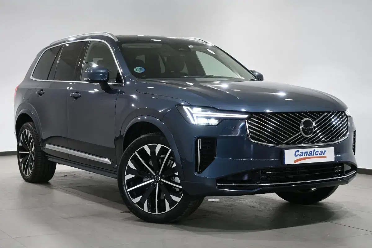 Usado Volvo XC90 Plus 250 CV (183 kW) 2025 Azul SUV