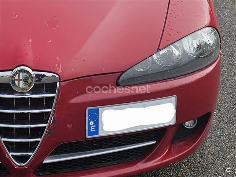 Usado Alfa Romeo 147 Distinctive 105 CV (77 kW) 2008 Rojo Utilitario