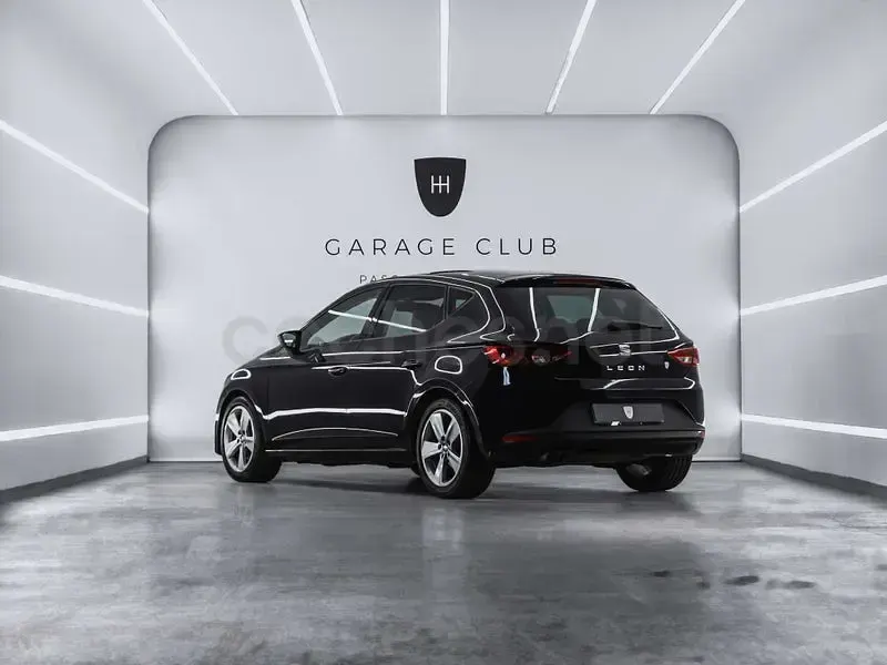 Usado Seat Leon FR 150 CV (110 kW) 2015 Negro Berlina
