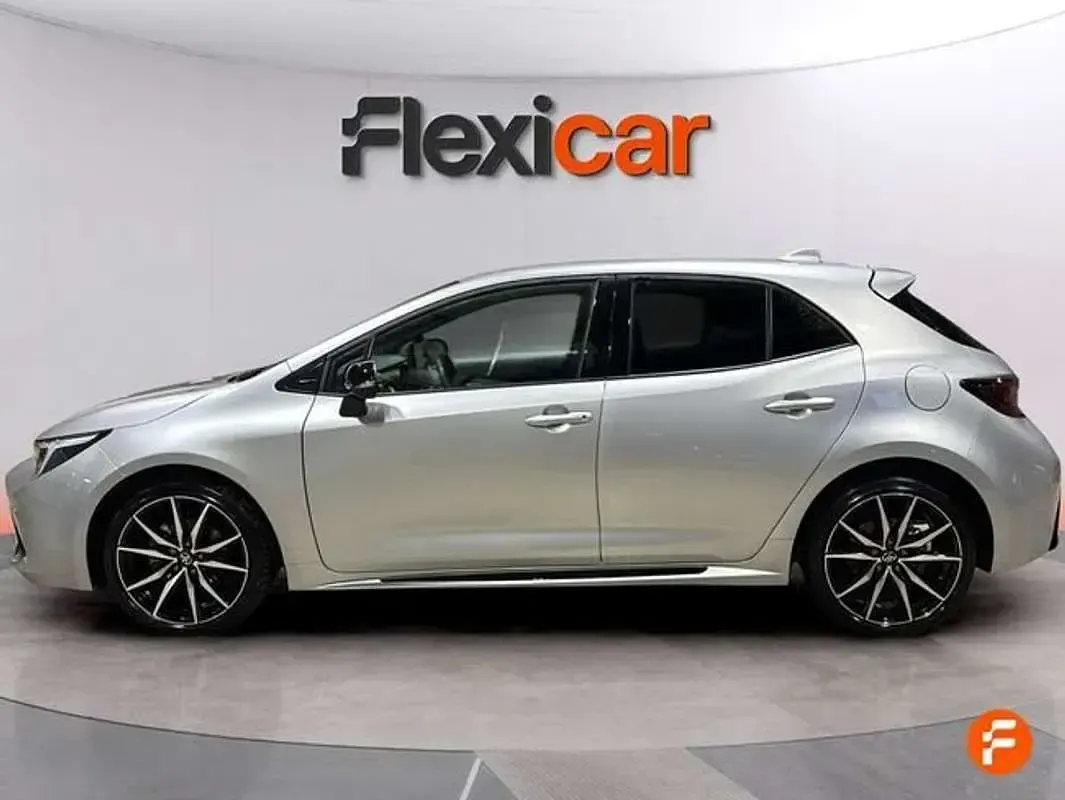 Usado Toyota Corolla Sport 140 CV (102 kW) 2025 Gris Utilitario