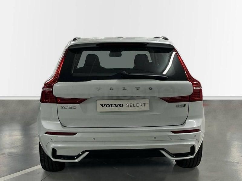 Usado Volvo XC60 Plus 250 CV (183 kW) 2025 Blanco SUV