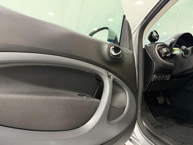 Usado Smart ForTwo Electric Drive 60 kW (82 CV) 2020 Azul Utilitario