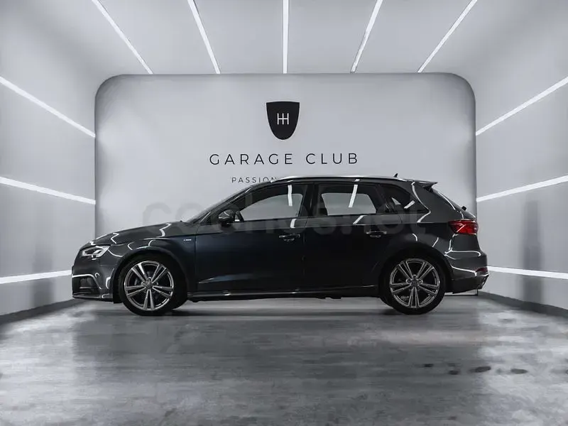Usado Audi A3 S-Line 150 CV (110 kW) 2017 Gris / plata Berlina