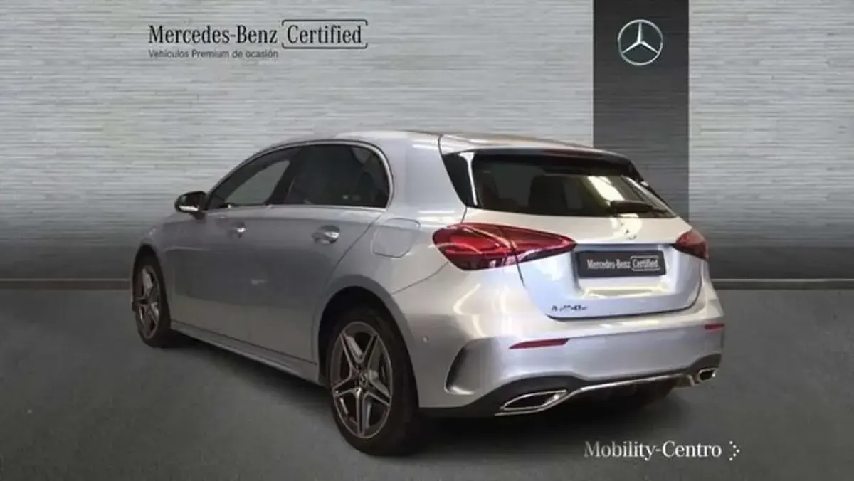 Usado Mercedes A250 219 CV (161 kW) 2025 Plateado Berlina