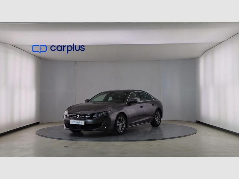 Usado Peugeot 508 Active 130 CV (95 kW) 2020 Gris platino (metalizado) Berlina