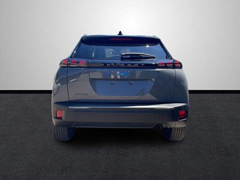 Usado Peugeot 2008 Active 136 CV (100 kW) 2024 Blanco SUV
