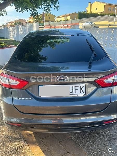 Usado Ford Mondeo Titanium 150 CV (110 kW) 2015 Gris / plata Berlina
