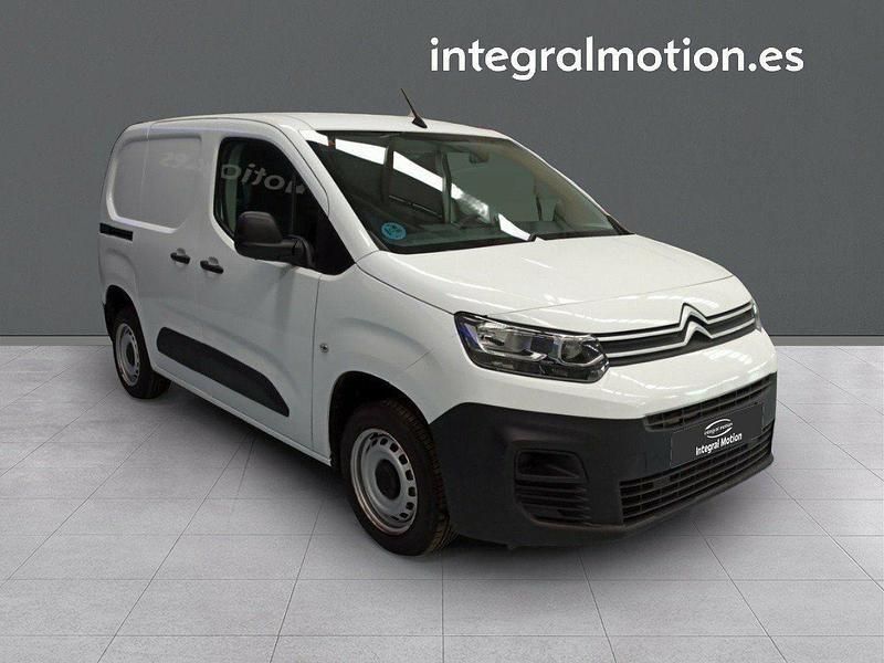 Usado Citroën Berlingo 100 CV (73 kW) 2021 Blanco Monovolumen