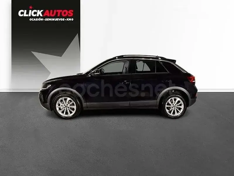 Usado VW T-Roc Life 110 CV (80 kW) 2023 Negro SUV