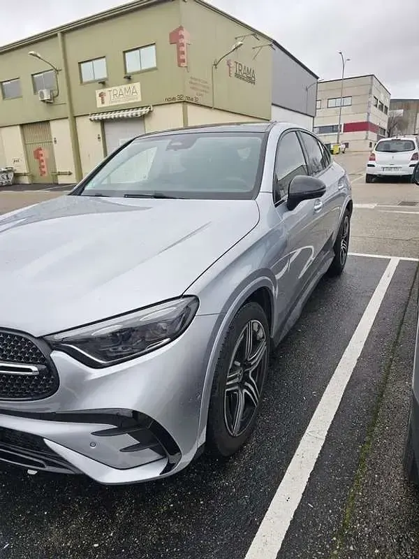 Usado Mercedes GLC200 204 CV (150 kW) 2025 Gris SUV