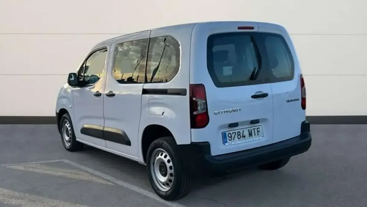 Usado Citroën Berlingo 102 CV (75 kW) 2024 Blanco Monovolumen