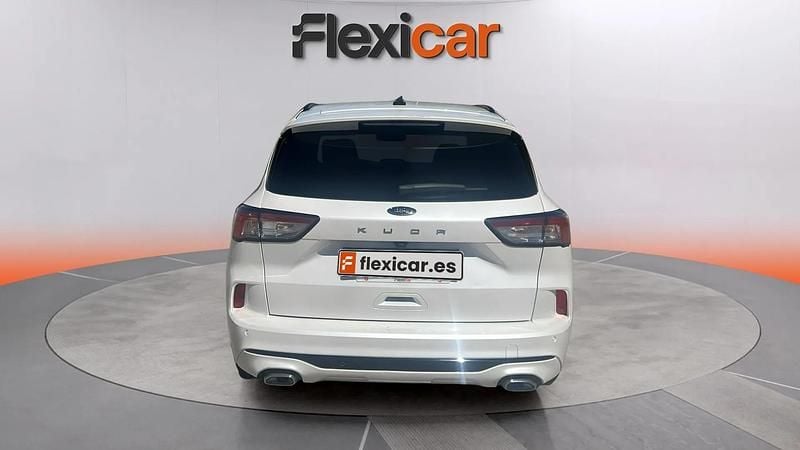 Usado Ford Kuga ST-Line X 150 CV (110 kW) 2022 Blanco SUV