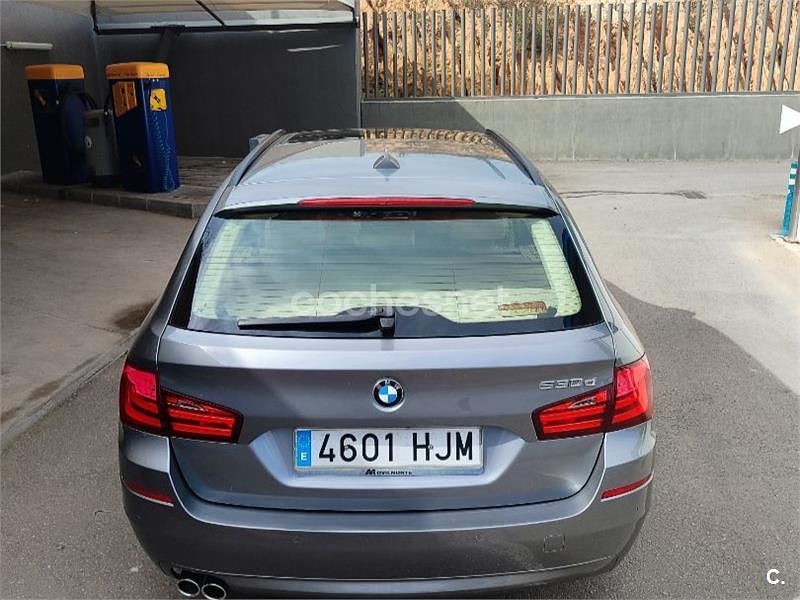Usado BMW 530 Comfort Edition 258 CV (189 kW) 2012 Gris / plata Familiar